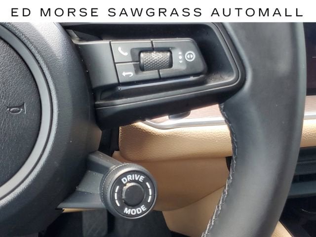 2025 Porsche Cayenne Base