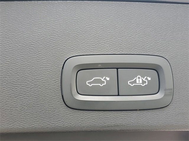 2021 Volvo XC40 Momentum