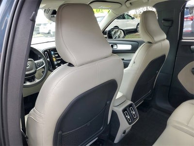 2021 Volvo XC40 Momentum