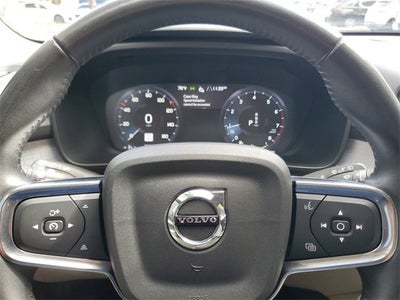 2021 Volvo XC40 Momentum