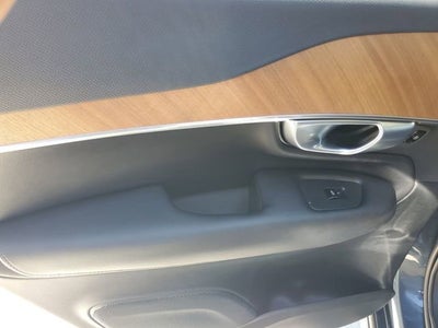 2024 Volvo XC90 Plus Bright Theme