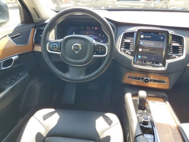 2024 Volvo XC90 Plus Bright Theme